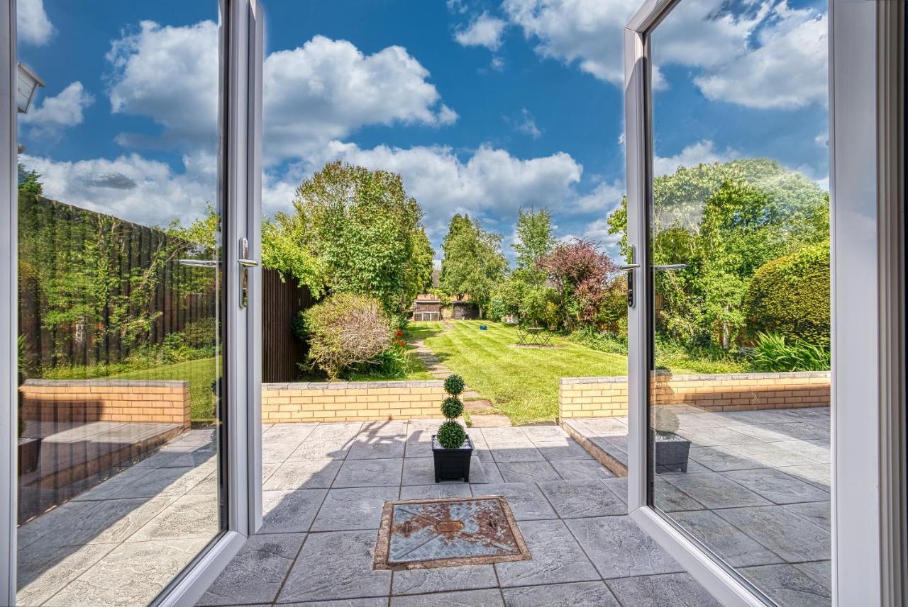 Elegant 5 Bed House - Sleeps 9, Central Solihull, Nec, Jlr, Hs2, Resorts World, Airport Business And Leisure Stays, エクステリア 写真