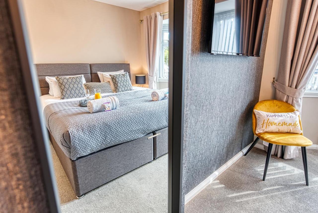 Elegant 5 Bed House - Sleeps 9, Central Solihull, Nec, Jlr, Hs2, Resorts World, Airport Business And Leisure Stays, エクステリア 写真